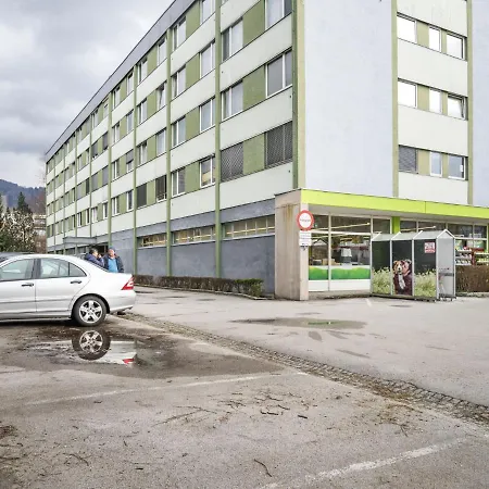 Simplistic In Near Mirabell Palace * Solnohrad