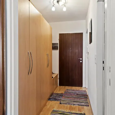 Simplistic In Near Mirabell Palace Apartmán