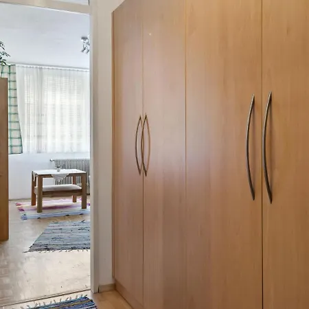 Апартаменты Simplistic In Near Mirabell Palace