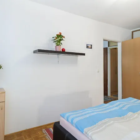Simplistic In Near Mirabell Palace Appartement *